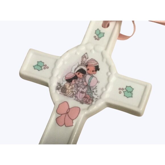 Precious Moments 1991 Cross Ornament Peace On Earth Porcelain Made In China - Picture 2 of 4